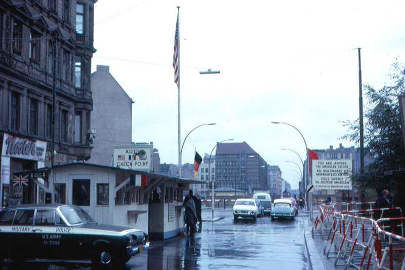 Berlin: Checkpoint Charlie