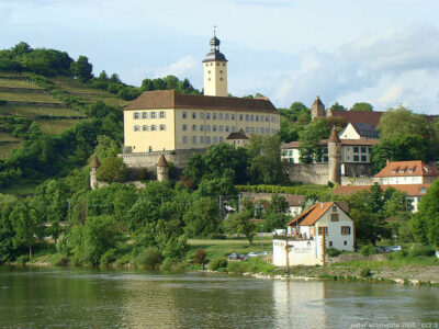 Gundelsheim: Schloss Horneck