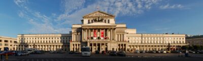 19.09.1989: "Neues Forum" beantragt Zulassung, Warschauer Botschaft stellt Betrieb ein.