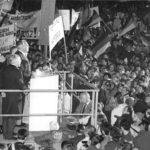 19.12.1989: Modrow empf&auml;ngt Kohl in Dresden, wo Kohl jubelnd von 20000  empfangen wird.