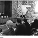 24.10.1989: Egon Krenz zu DDR-Staatschef gewählt.