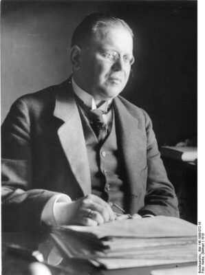 26.08.1921: Matthias Erzberger wird ermordet.