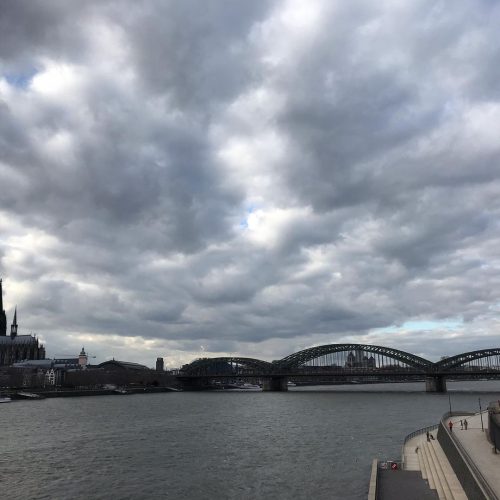 Köln App, Hohenzollernbrücke