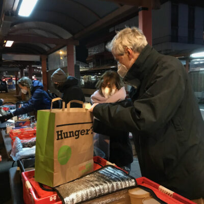 Unterstütze Obdachlose und Bedürftige !