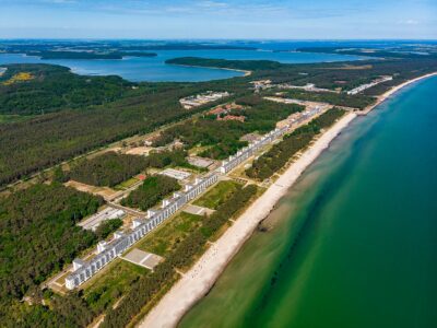 4,5 km Nazi-Größenwahn: die Geschichte des „Koloss von Rügen“ in Prora.