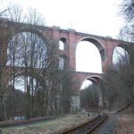 "Pirk - Brücke der Einheit: Von der Unvollendeten zum Einheitssymbol: Die Autobahnbrücke Pirk" am 30.09.2025 im MDR