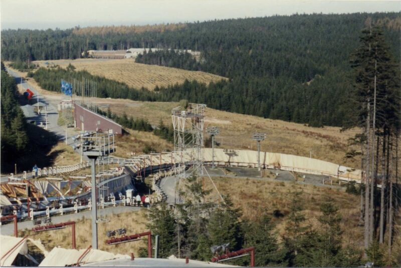 "Mielkes Traum - Die Bobbahn Altenberg" am 17.02.2026 im MDR