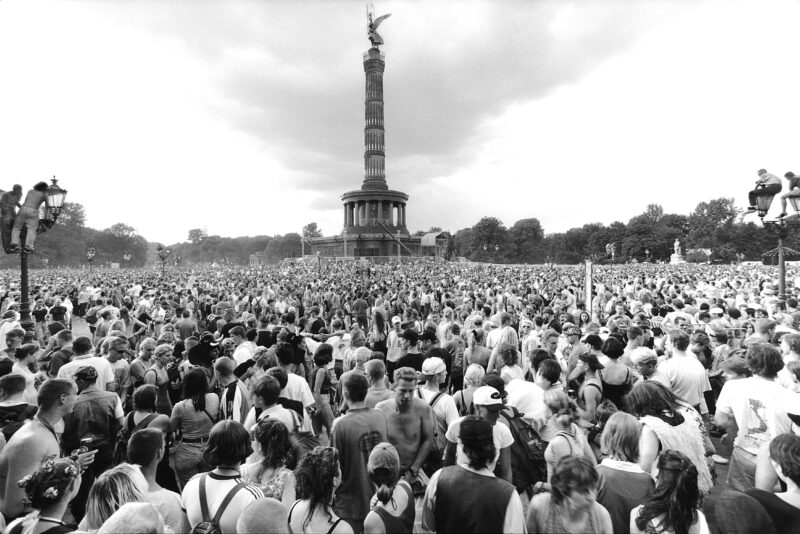 “Unser Land in den 90ern” am 25.04.2026 im PHOENIX